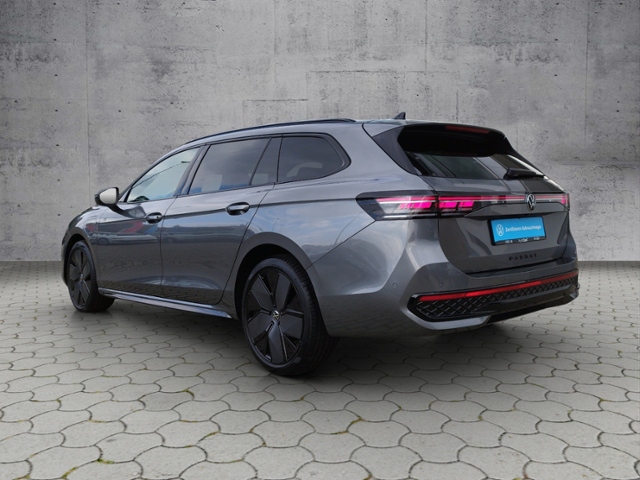 Passat Variant R-Line 1.5 TSI eHybrid DSG Black 