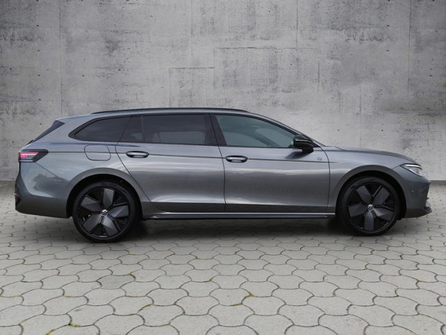 Passat Variant R-Line 1.5 TSI eHybrid DSG Black 