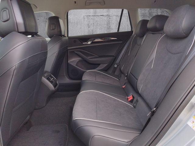 Passat Variant Business 1.5 eTSI DSG NAV/SHZ KLI