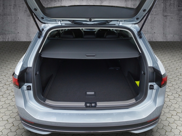 Passat Variant Business 1.5 eTSI DSG NAV/SHZ KLI