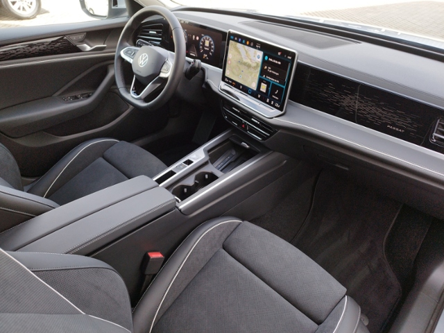 Passat Variant Business 1.5 eTSI DSG NAV/SHZ KLI
