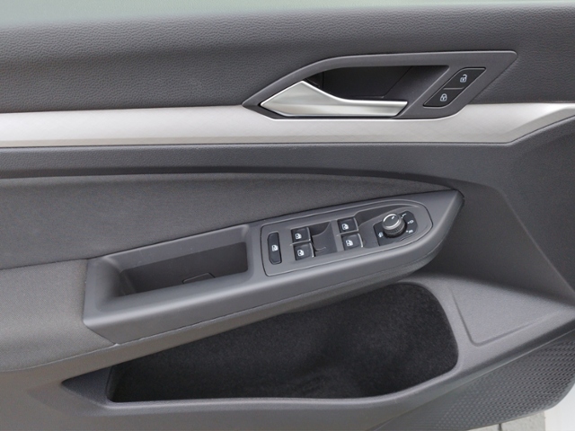 Golf VIII Variant Life 2.0TDI DSG/AHK/Navi/ACC/S