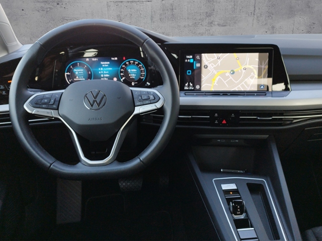 Golf VIII Variant Life 2.0TDI DSG/Navi/L+S/ACC/M