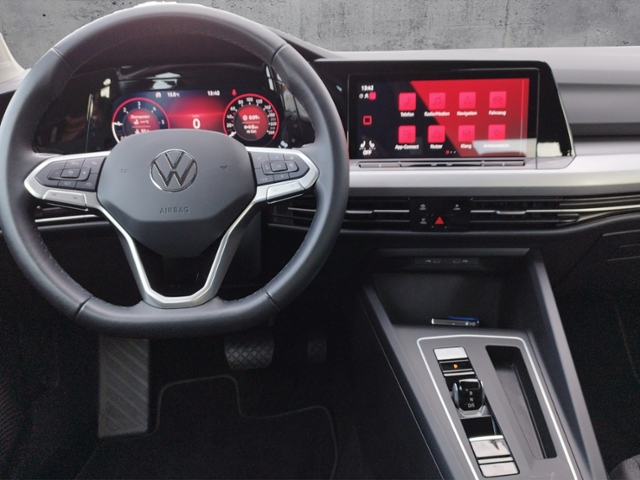 Golf VIII Variant Life 2.0 TDI DSG BusinessPrem.