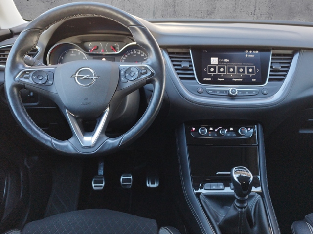 Grandland Innovation 1.2 Turbo 6-Gang NAVI KLIMA