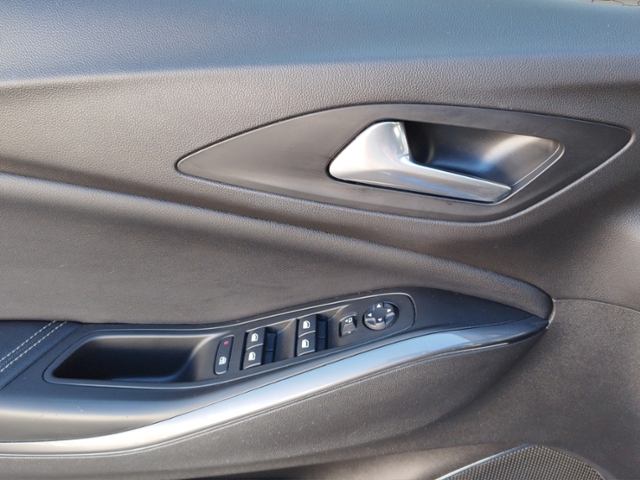 Grandland Innovation 1.2 Turbo 6-Gang NAVI KLIMA