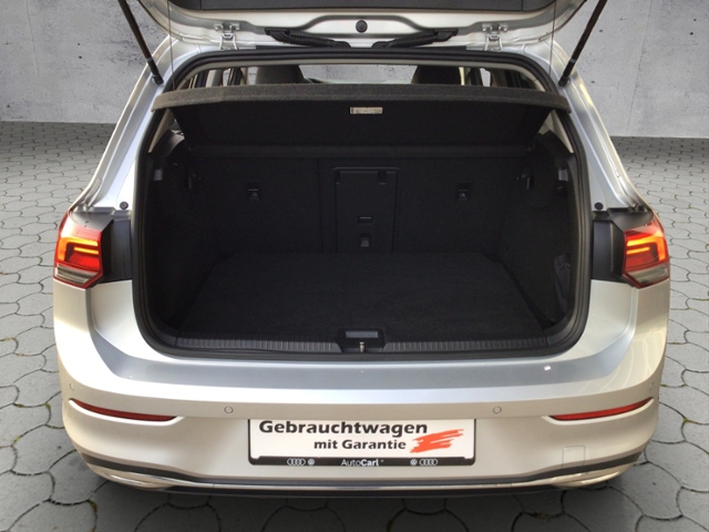 Golf VIII Active 1.5 TSI STH/NAV/ACC KLIMA LED N