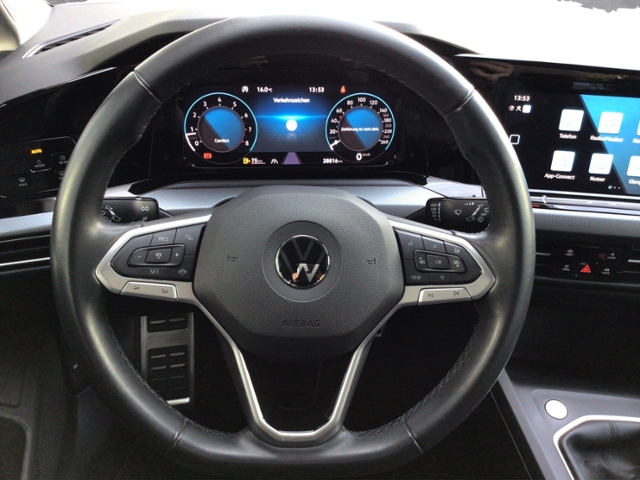 Golf VIII Active 1.5 TSI STH/NAV/ACC KLIMA LED N