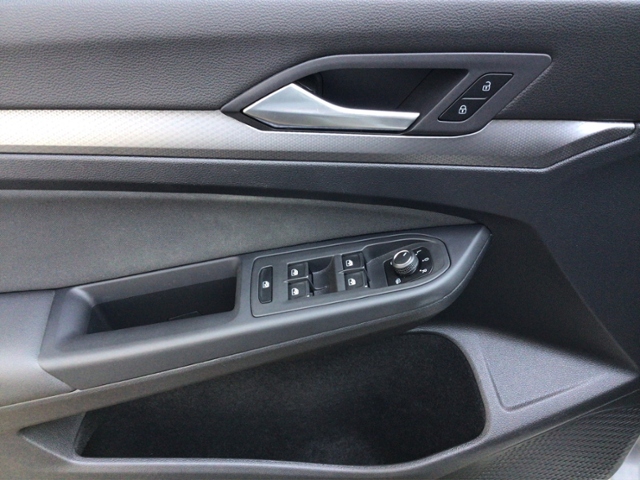 Golf VIII Active 1.5 TSI STH/NAV/ACC KLIMA LED N