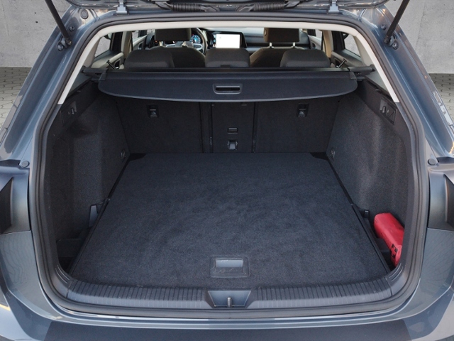 Golf VIII Variant Style 2.0TDI DSG/AHK/Navi/L+S/