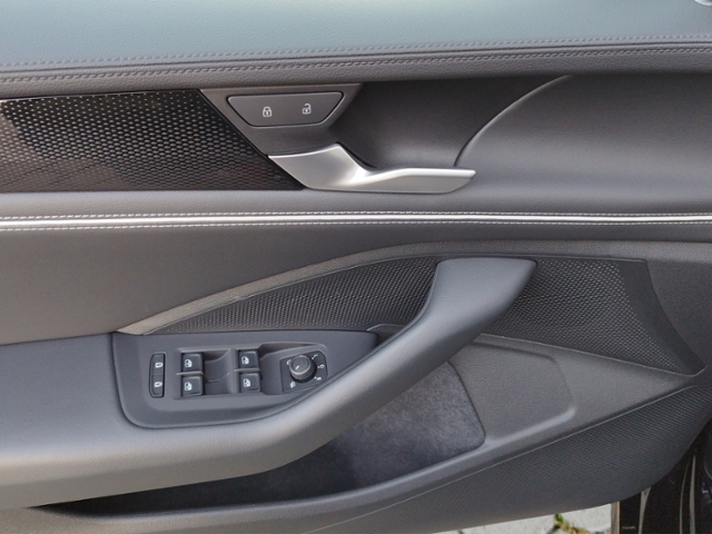 Passat Variant Business 1.5eTSI DSG/AHK/Navi/SHZ