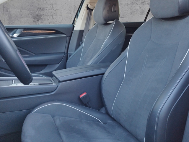 Passat Variant Business 1.5eTSI DSG/AHK/Navi/SHZ