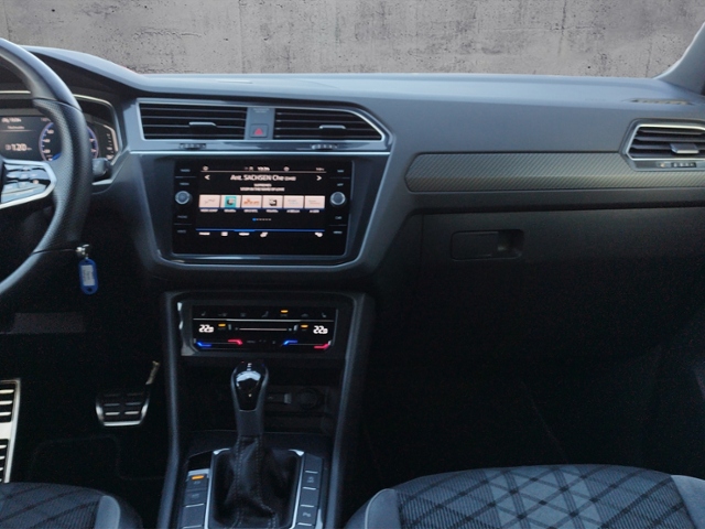 Tiguan R-Line 1.5 TSI DSG STH/BlackStyle KLIMA L