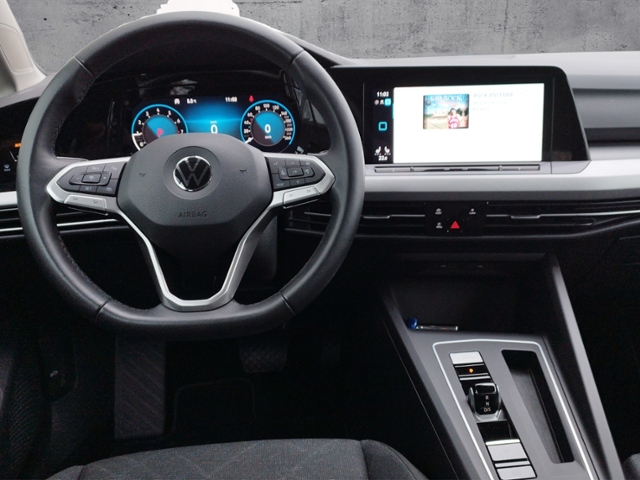 Golf VIII Variant Life 1.5 eTSI DSG BusinessPrem