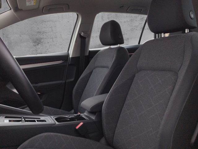 Golf VIII Variant Life 1.5 eTSI DSG BusinessPrem