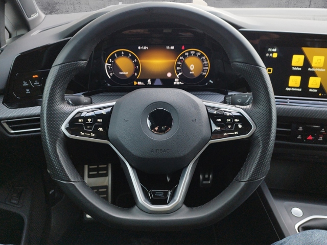 Golf VIII Variant R-Line 1.5 TSI STH/NAV/H&K/PAN