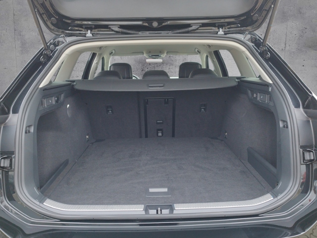 Passat Variant Business 1.5 eTSI DSG IQ.DRIVE KL