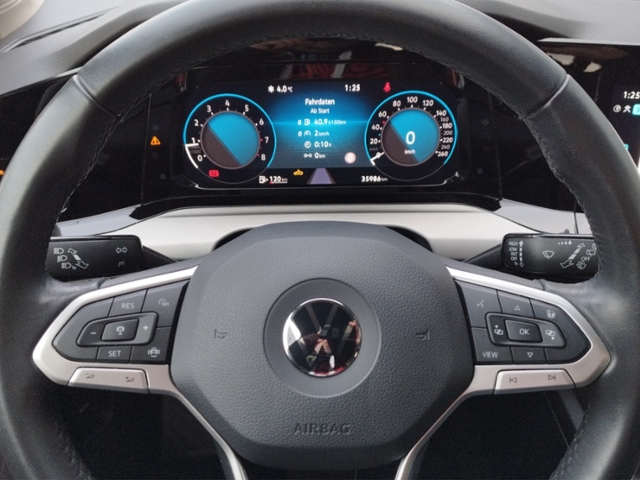 Golf VIII Life 1.5 TSI LED+/NAV/LightAssist KLIM