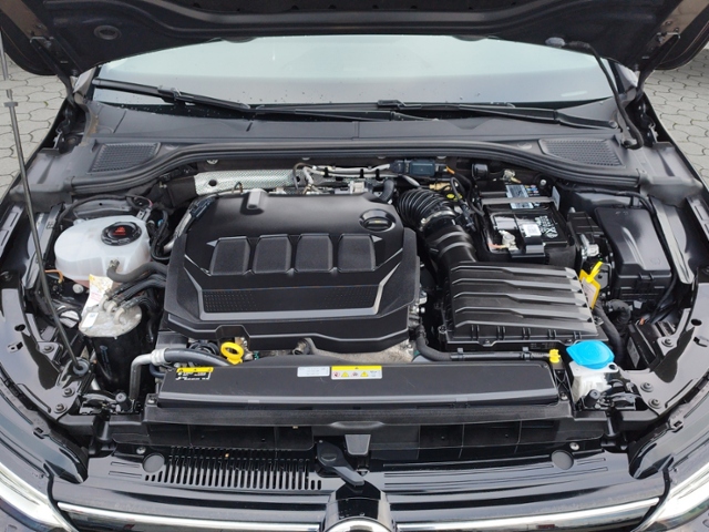 Golf VIII Life 2.0 TDI BusinessPremium KLIMA LED