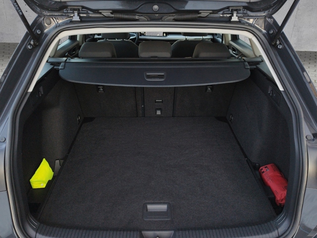 Golf VIII Variant Life 2.0 TDI BusinessPrem. KLI