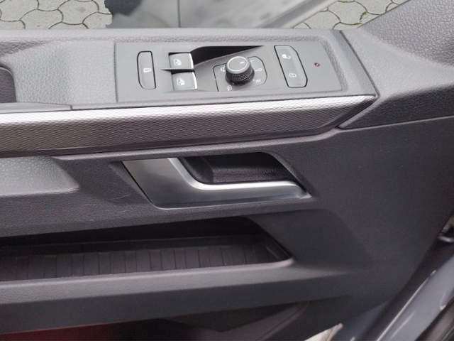 Multivan T6.1 Generation Six 2.0TDI DSG LED/Navi