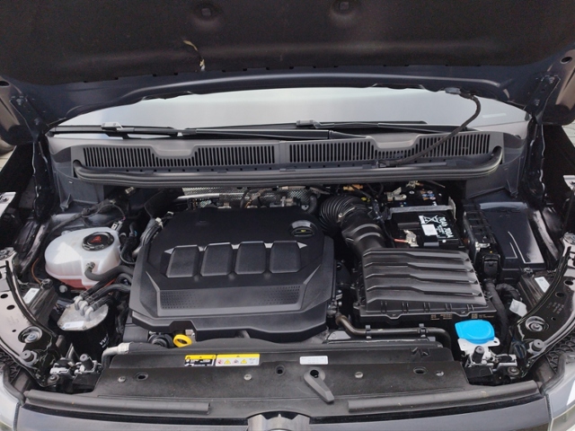 Caddy Style 2.0 TDI DSG NAV/ACC/SHZ KLIMA LED NA