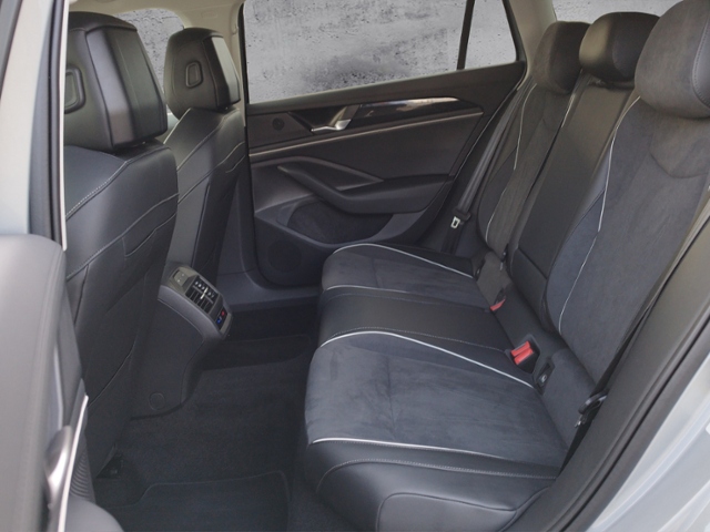 Passat Variant Business 1.5 eTSI DSG IQ.DRIVE/SH