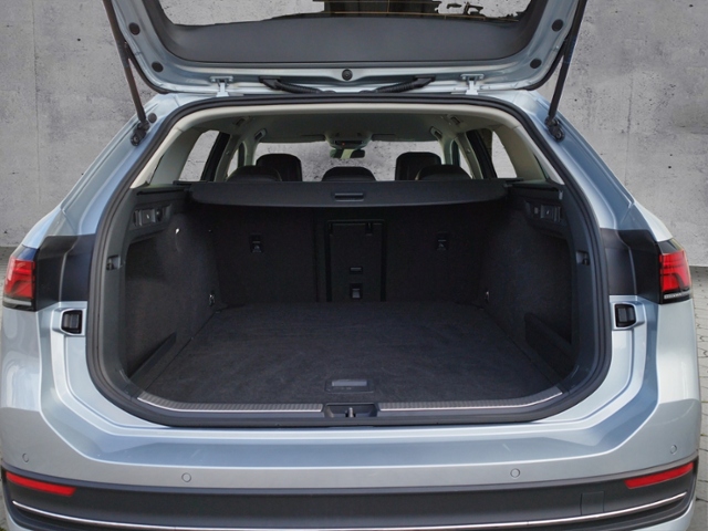 Passat Variant Business 1.5 eTSI DSG IQ.DRIVE/SH