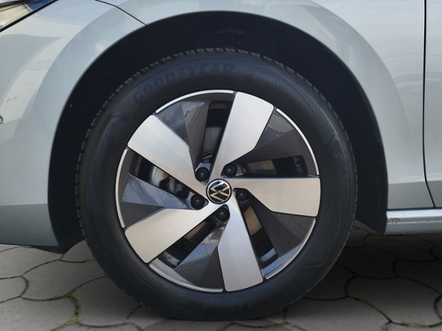 Passat Variant Business 1.5 eTSI DSG IQ.DRIVE/SH