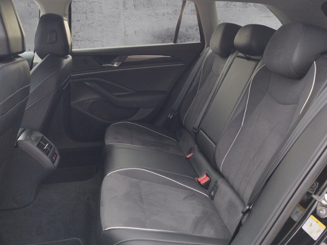 Passat Variant Business 1.5 eTSI DSG IQ.DRIVE/SH