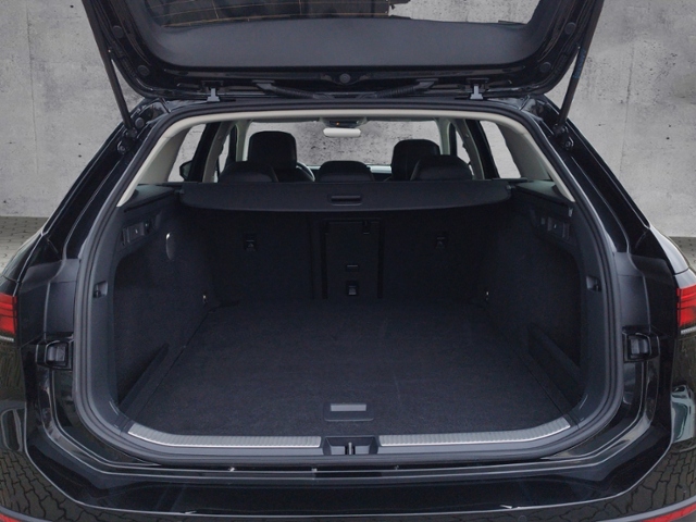 Passat Variant Business 1.5 eTSI DSG IQ.DRIVE/SH