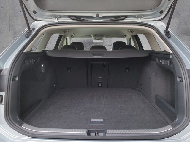 Passat Variant Business 1.5 eTSI DSG IQ.DRIVE/SH