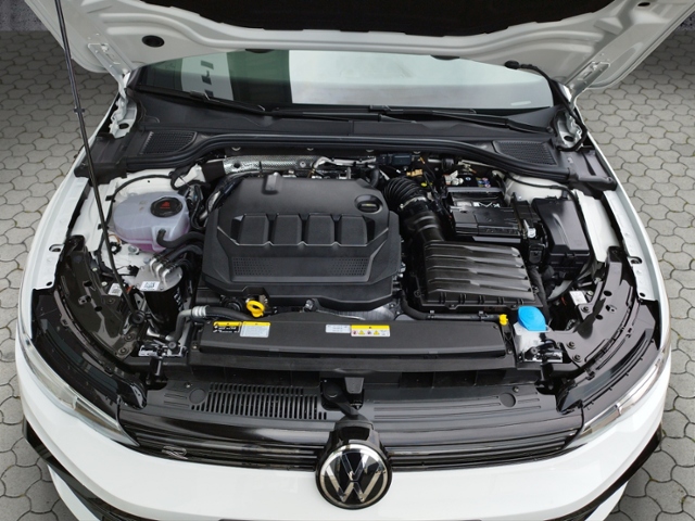 Golf VIII 2.0 TDI DSG R-LINE BLACK/LED+