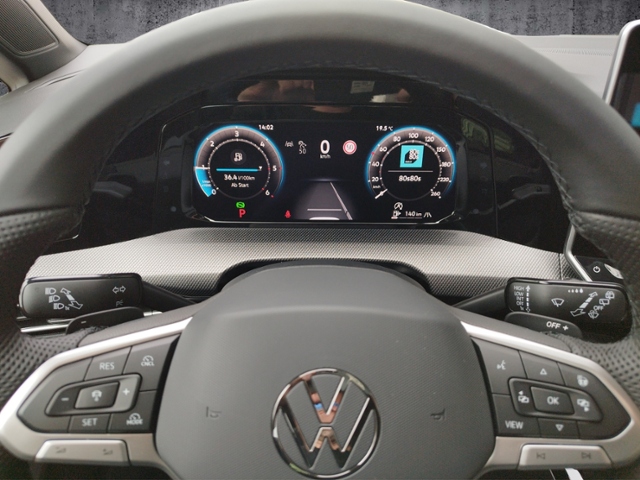 Golf VIII 2.0 TDI DSG R-LINE BLACK/LED+