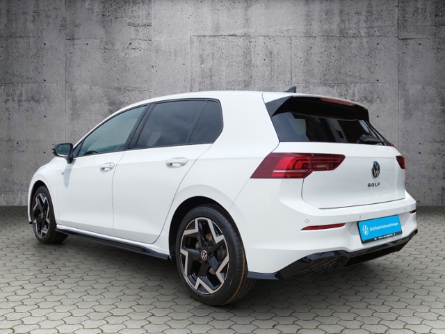 Golf VIII 2.0 TDI DSG R-LINE BLACK/LED+