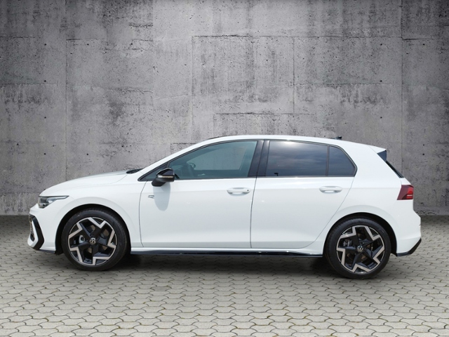 Golf VIII 2.0 TDI DSG R-LINE BLACK/LED+