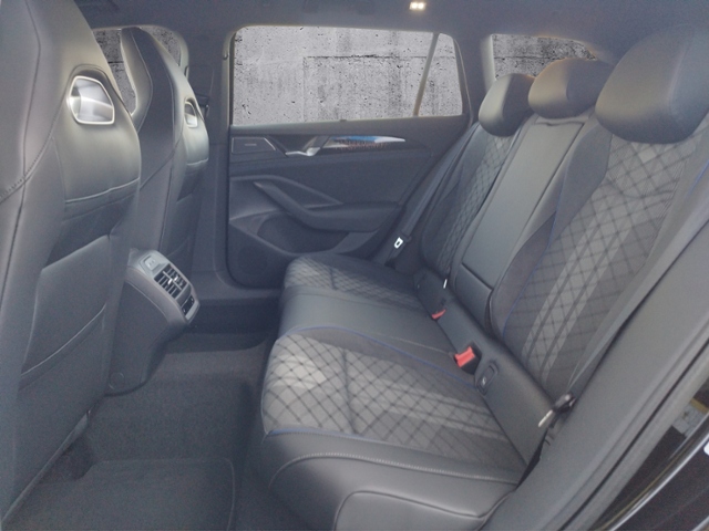 Passat Variant 2.0 TDI DSG 4M R-LINE STH