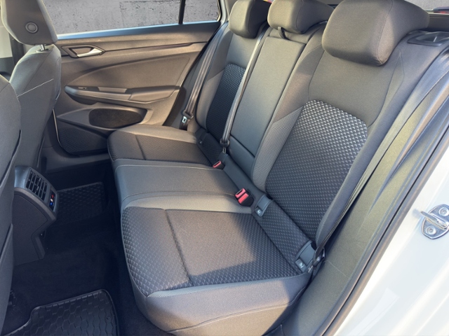 Golf VIII Variant Active 2.0 TDI DSG LED+/NAV/AC