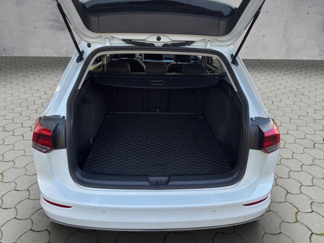 Golf VIII Variant Active 2.0 TDI DSG LED+/NAV/AC