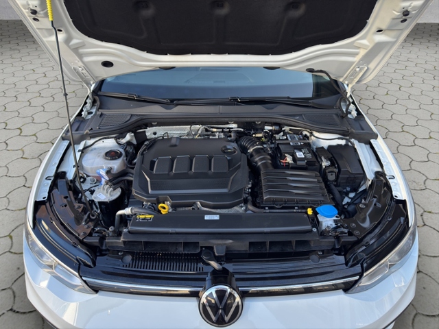 Golf VIII Variant Active 2.0 TDI DSG LED+/NAV/AC