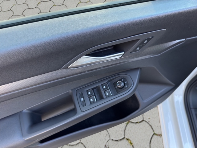 Golf VIII Variant Active 2.0 TDI DSG LED+/NAV/AC