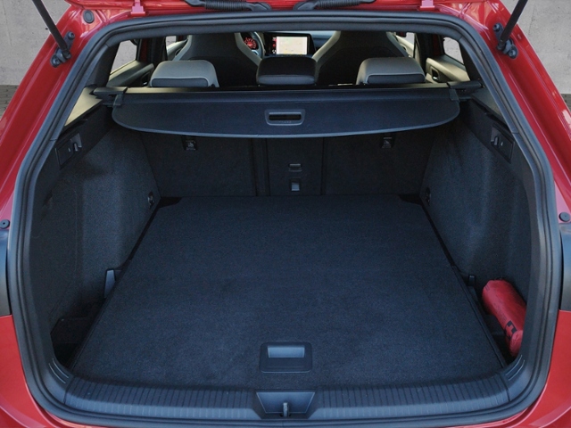 Golf VIII Variant R-Line 1.5 TSI LED+/BusinessPr