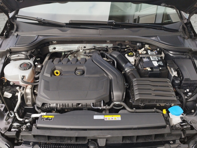 Golf VIII Life 1.5 TSI 5JG/LED+/NAV/SHZ