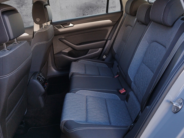 Passat Variant 2.0 TDI 4M DSG AHK/TRAVEL/RFK/NAV