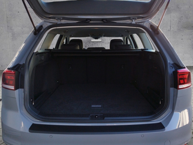 Passat Variant 2.0 TDI 4M DSG AHK/TRAVEL/RFK/NAV