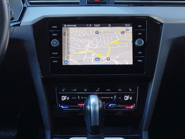 Passat Variant 2.0 TDI 4M DSG AHK/TRAVEL/RFK/NAV