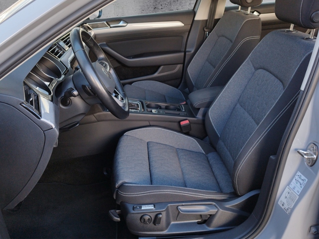 Passat Variant 2.0 TDI 4M DSG AHK/TRAVEL/RFK/NAV