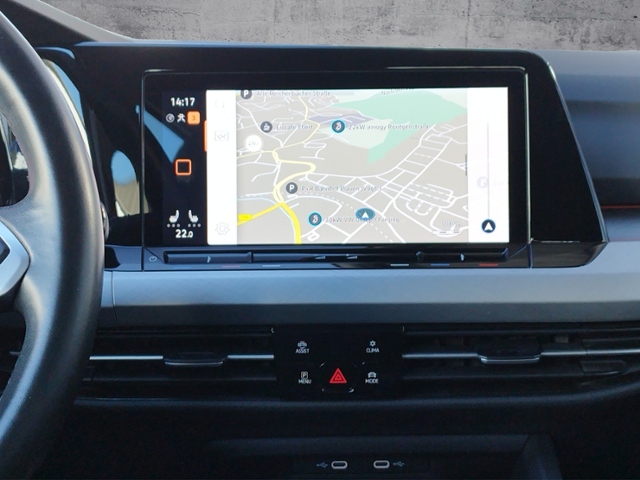 Golf VIII Variant Life 2.0 TDI DSG H&K/RFK/LED