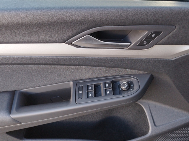 Golf VIII Variant Life 2.0 TDI DSG H&K/RFK/LED