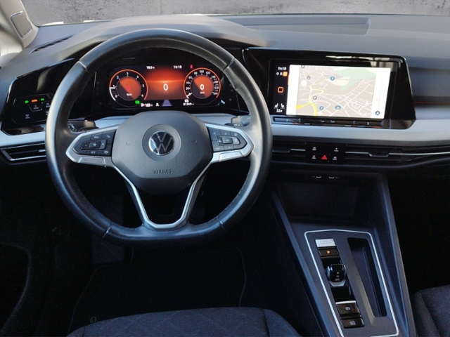 Golf VIII Variant Life 2.0 TDI DSG H&K/RFK/LED